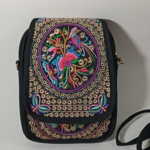 Woman's Cross Body Bag Purse Floral Embroidery New Belt Style